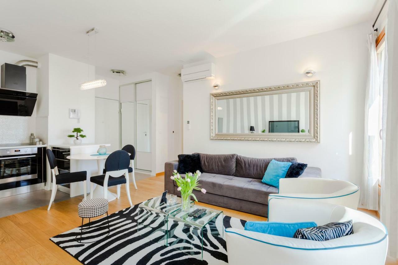 New Luxury Apartment Nives On Seaside Split Exterior photo